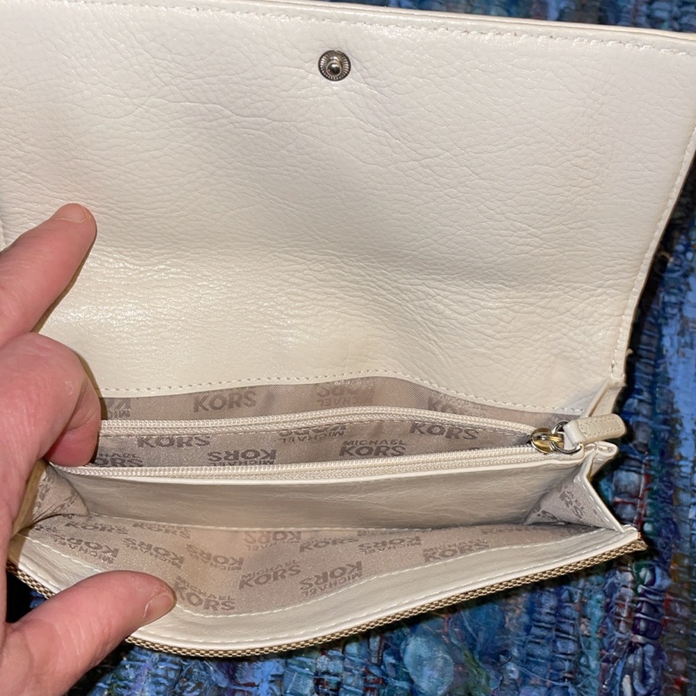 Michael Kors Brown and Cream Wallet. EUC. - Picture 10 of 13